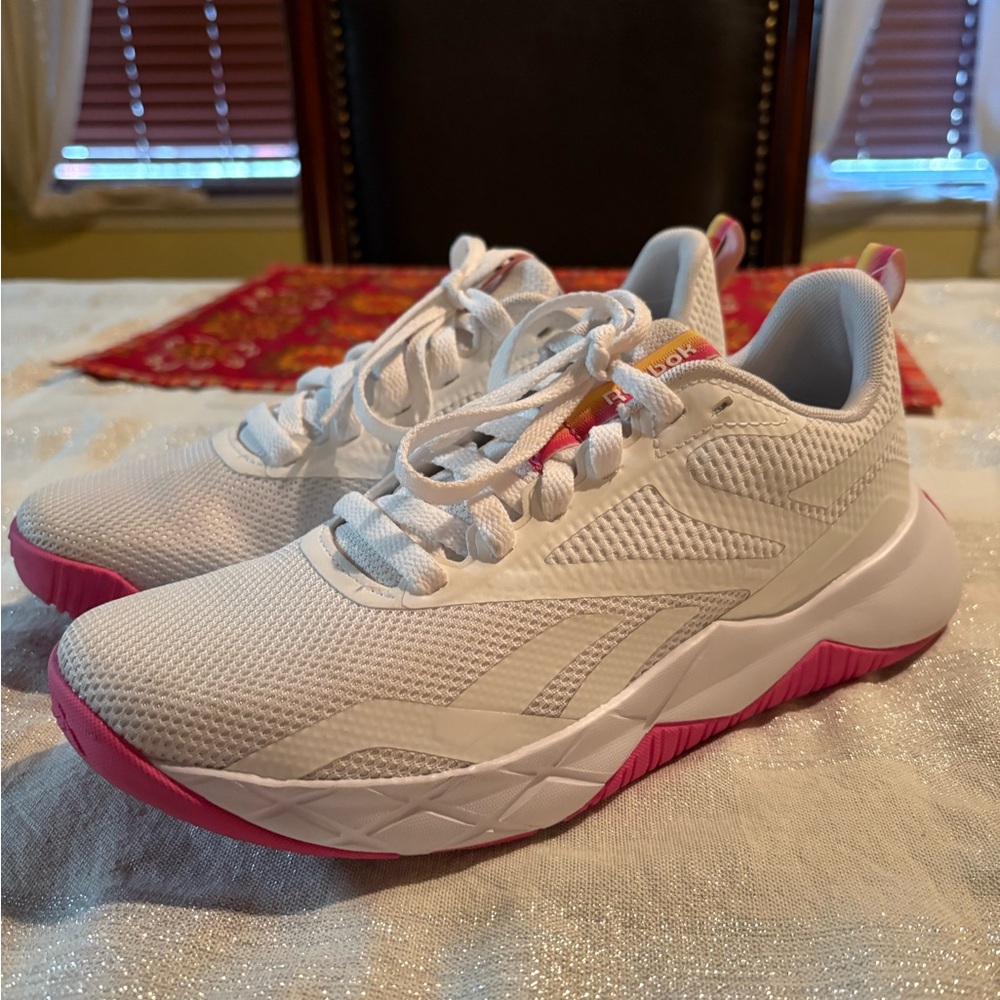 Womens Reebok Cross Training Shoes sz 7
